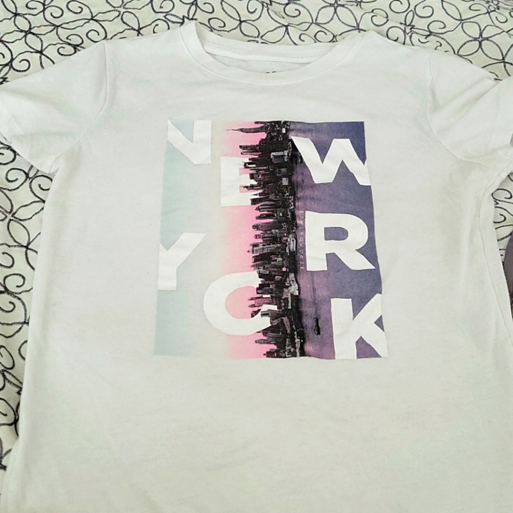 Short sleeve shirt